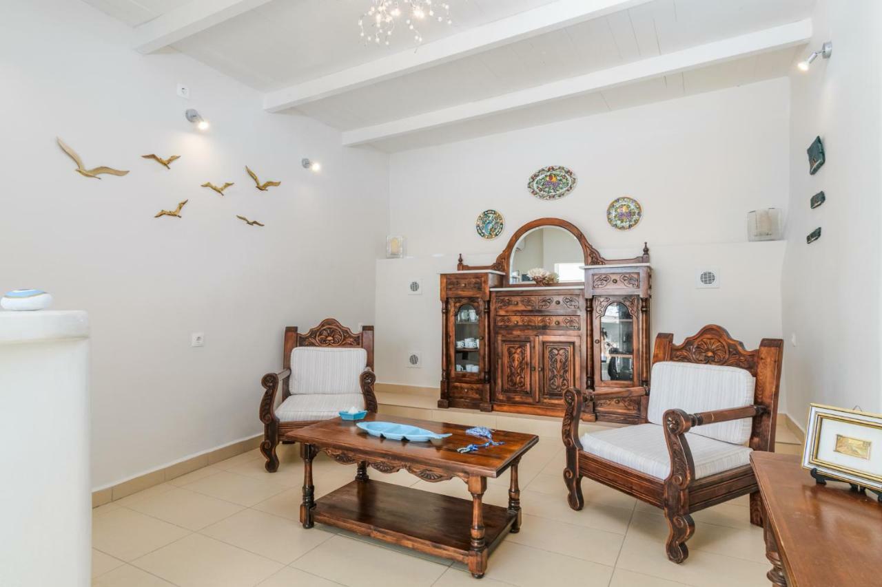 Georgia'S House & Apartment Adamantas  Esterno foto
